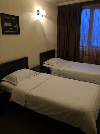 Imagen de la habitación del Hotel Kirovakan. Foto 18