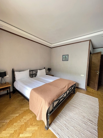 Imagen de la habitación del Hotel KiroviTun. Foto 13