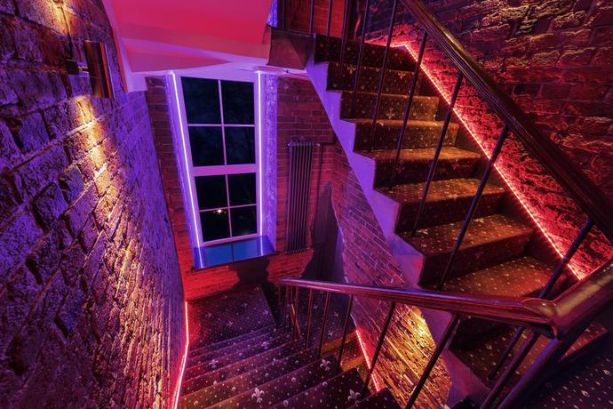 Imagen de los interiores del Hotel Kirpich. Foto 8