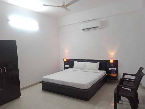 Imagen de la habitación del Hotel Kirti Palace. Foto 3