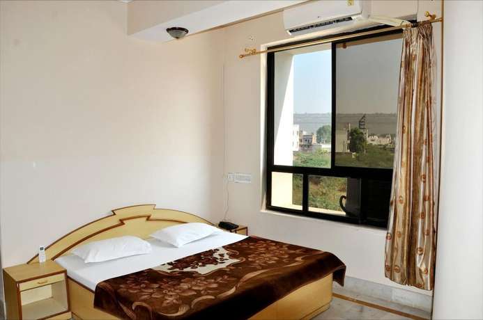 Imagen de la habitación del Hotel Kirti Plaza, Chittorgarh. Foto 14