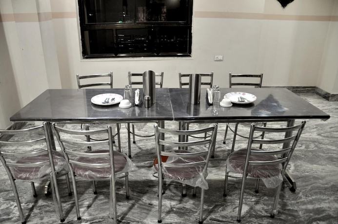 Imagen de la habitación del Hotel Kirti Plaza, Chittorgarh. Foto 15