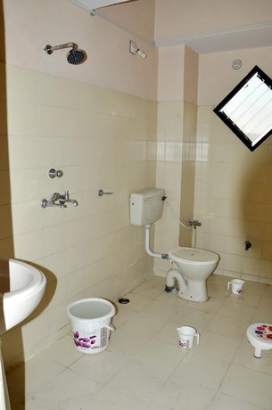 Imagen de la habitación del Hotel Kirti Plaza, Chittorgarh. Foto 18