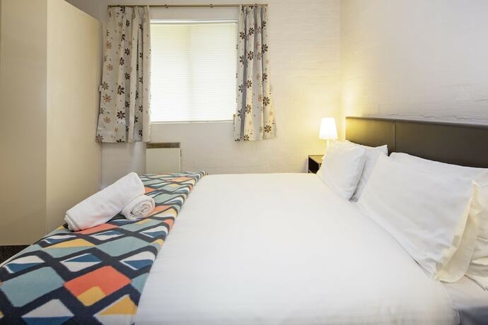 Imagen de la habitación del Hotel Kirwan 39. Foto 8