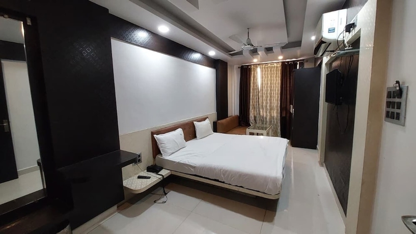 Imagen de la habitación del Hotel Kishan Palace Bhopal. Foto 3