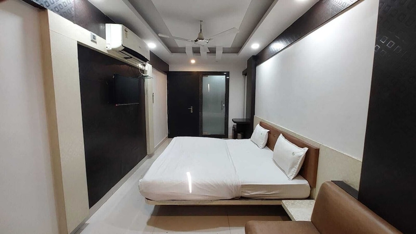 Imagen de la habitación del Hotel Kishan Palace Bhopal. Foto 6
