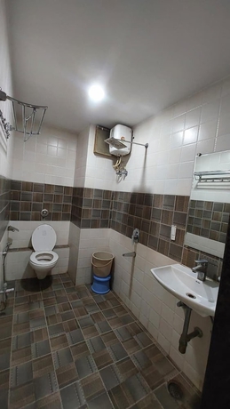 Imagen de la habitación del Hotel Kishan Palace Bhopal. Foto 8