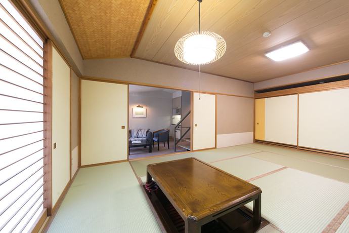 Imagen de la habitación del Hotel Kishu Tetsudou Karuizawa. Foto 8