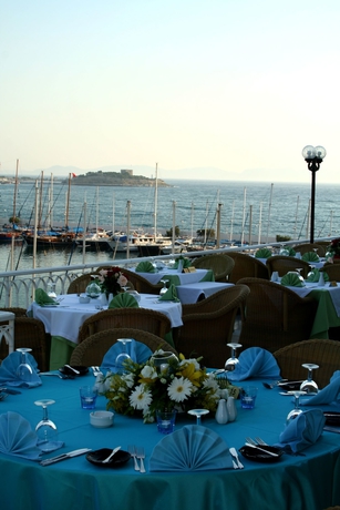 Imagen del bar/restaurante del Hotel Kismet. Foto 4