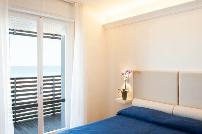 Imagen general del Hotel Kiss Beachfront and Restaurant. Foto 6