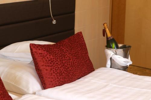 Imagen de la habitación del Hotel Kiss, Tatabanya. Foto 6