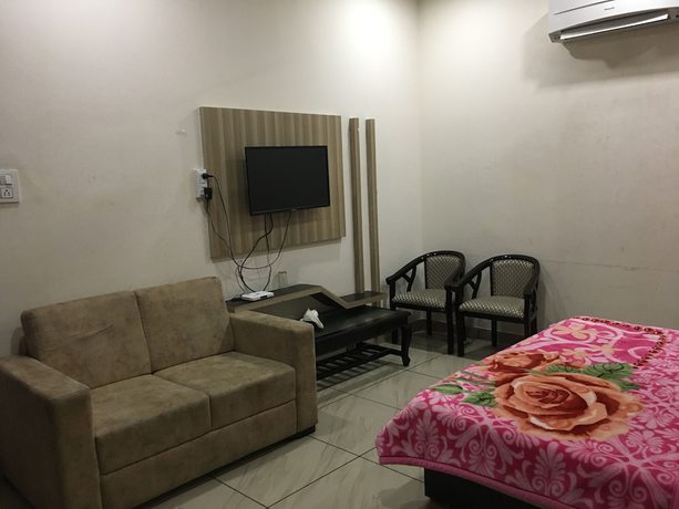 Imagen de la habitación del Hotel Kissan Kurukshetra. Foto 12