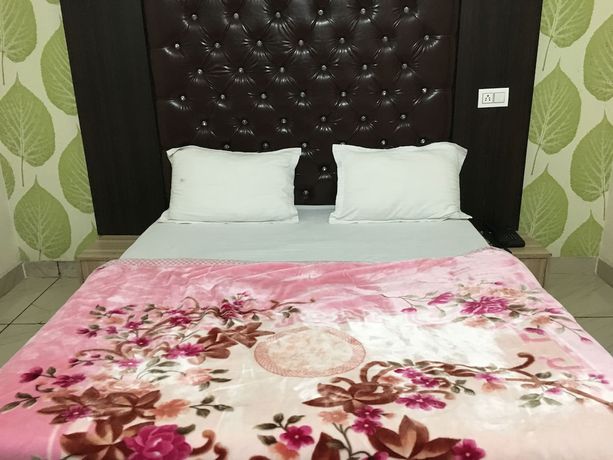 Imagen de la habitación del Hotel Kissan Kurukshetra. Foto 13