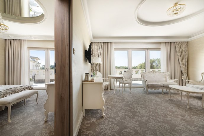 Imagen de la habitación del Hotel Kiston. Foto 6