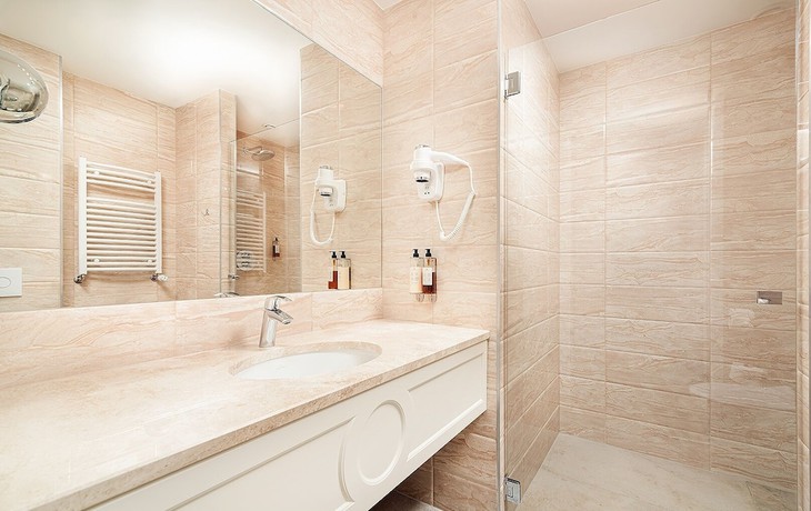 Imagen de la habitación del Hotel Kiston. Foto 10