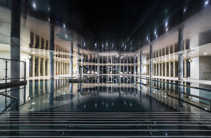 Imagen de la piscina del Hotel Kiston. Foto 20