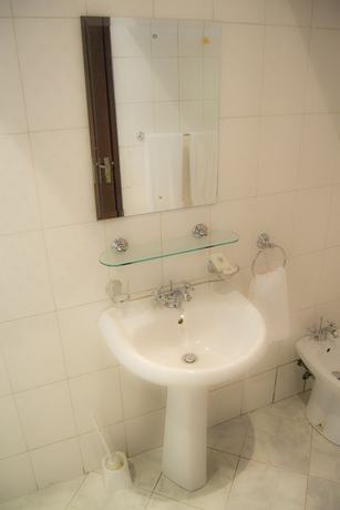 Imagen de la habitación del Hotel Kisumu. Foto 16