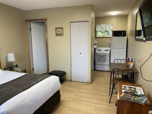 Imagen de la habitación del Hotel Kitimat Lodge. Foto 18