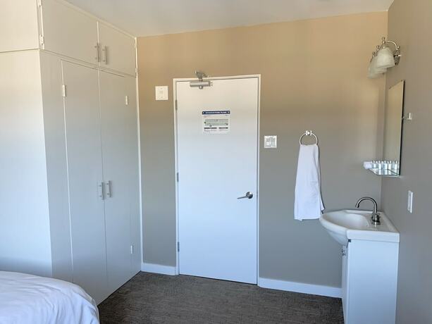 Imagen de la habitación del Hotel Kitimat River Motel and Suites. Foto 18