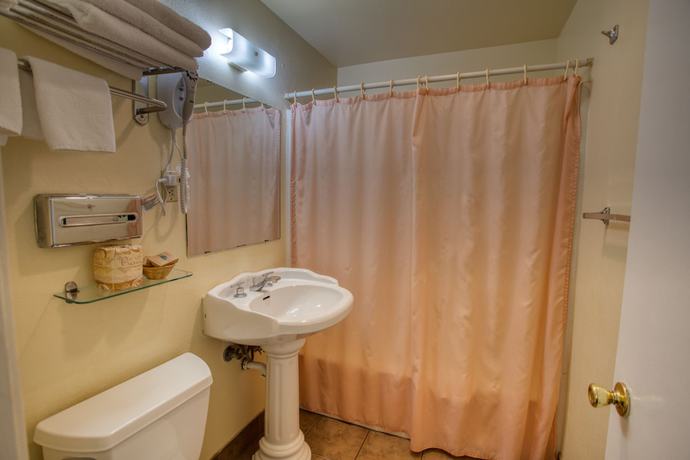 Imagen de la habitación del Hotel Kiva Motel. Foto 7