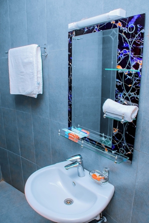Imagen de la habitación del Hotel Kivu Breeze. Foto 7