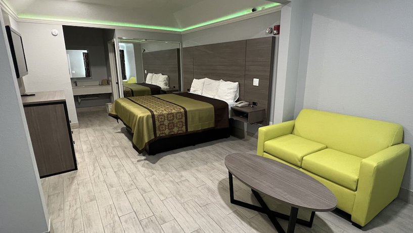 Imagen de la habitación del Hotel Kiwi Inn Capital O Houston - Hwy 249. Foto 14