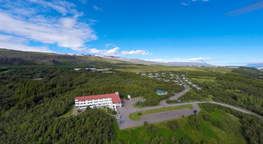 Imagen de los exteriores del Hotel Kjarnalundur. Foto 7