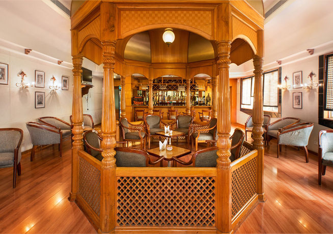 Imagen del bar/restaurante del Hotel Kk Royal and Convention Centre. Foto 6