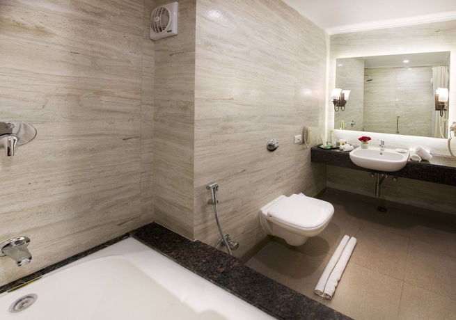 Imagen de la habitación del Hotel Kk Royal and Convention Centre. Foto 9