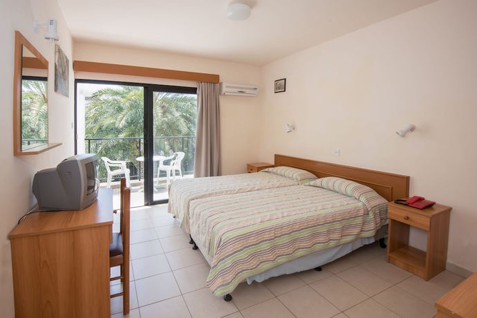 Imagen de la habitación del Hotel Kkaras. Foto 2
