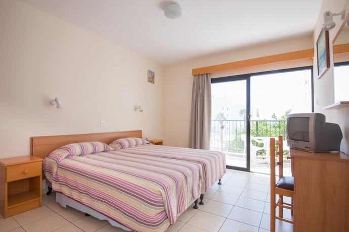 Imagen de la habitación del Hotel Kkaras. Foto 6