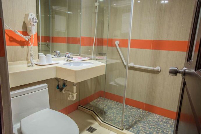 Imagen de la habitación del Hotel Kks. Foto 30