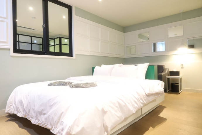 Imagen de la habitación del Hotel Kkulbam Stay. Foto 4