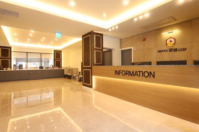 Imagen de los interiores del Hotel Kkulbam Stay. Foto 16
