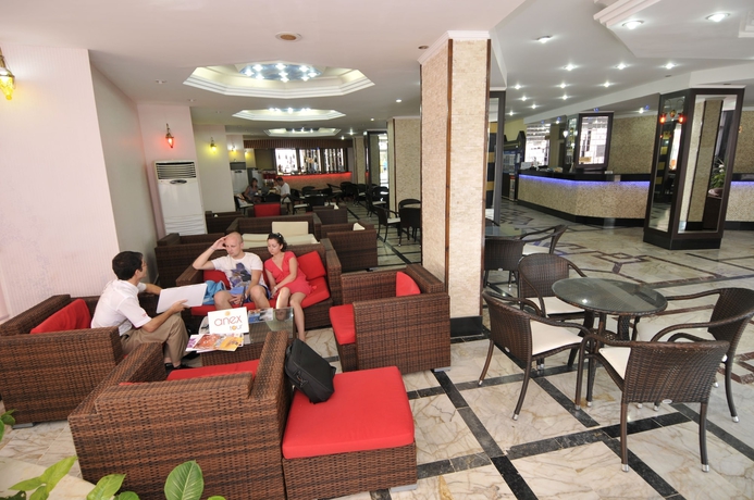 Imagen de los interiores del Hotel Klas Dom - All Inclusive. Foto 13