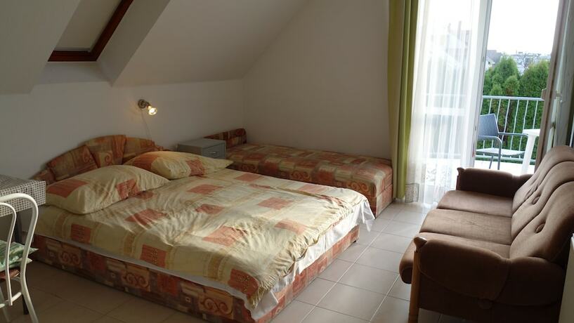 Imagen de la habitación del Hotel Klassz Apartmanh&aacute;z. Foto 18