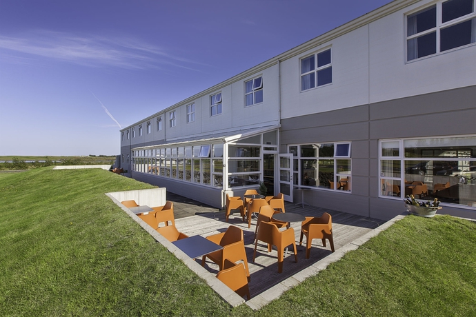 Imagen de los exteriores del Hotel Klaustur. Foto 11