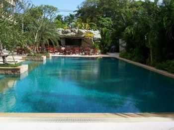 Imagen de la piscina del Hotel Klein Heidelberg. Foto 16