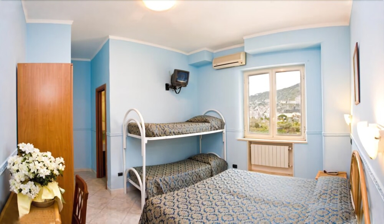 Imagen de la habitación del Hotel Klein Wien. Foto 7