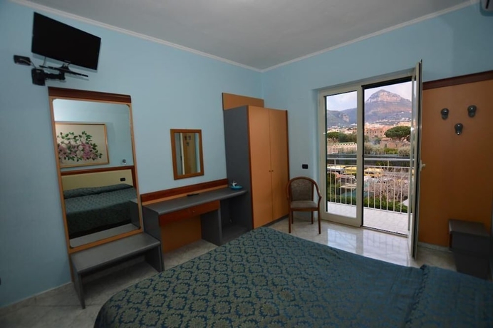 Imagen de la habitación del Hotel Klein Wien. Foto 13