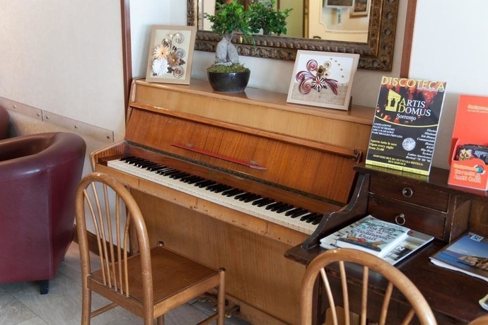 Imagen de los interiores del Hotel Klein Wien. Foto 19