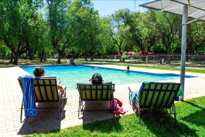 Imagen de la piscina del Hotel Kleinplaas. Foto 18