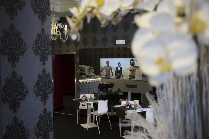 Imagen del bar/restaurante del Hotel Kleopatra Design. Foto 3