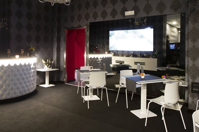 Imagen del bar/restaurante del Hotel Kleopatra Design. Foto 4