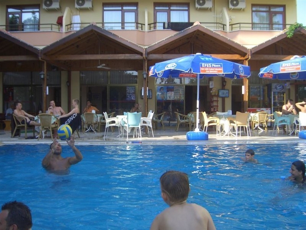 Imagen general del Hotel Kleopatra Miray. Foto 6