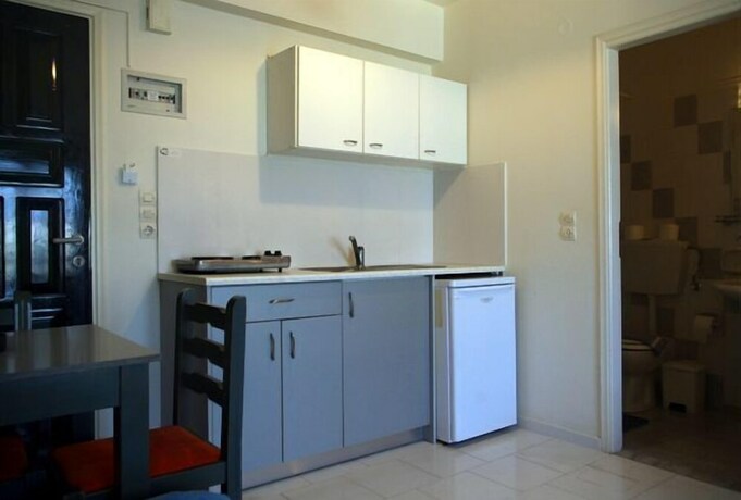 Imagen de la habitación del Hotel Klery Studios. Foto 15