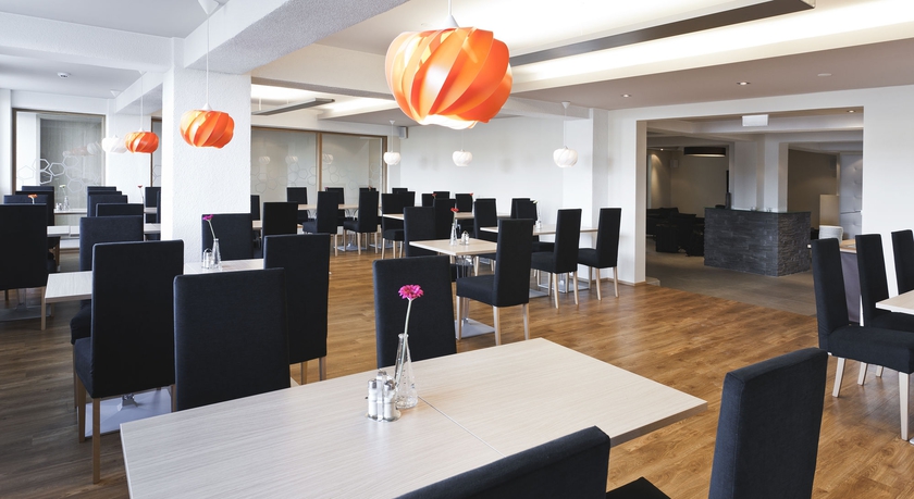 Imagen del bar/restaurante del Hotel Klettur. Foto 3