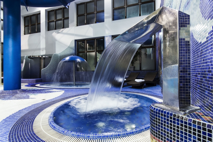 Imagen de la piscina del Hotel Klimek Spa. Foto 16