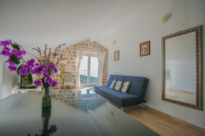 Imagen de los interiores del Hotel Klinci Village Resort. Foto 16