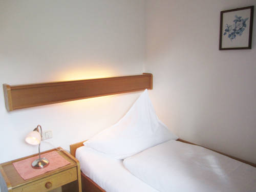 Imagen de la habitación del Hotel Klingler. Foto 15